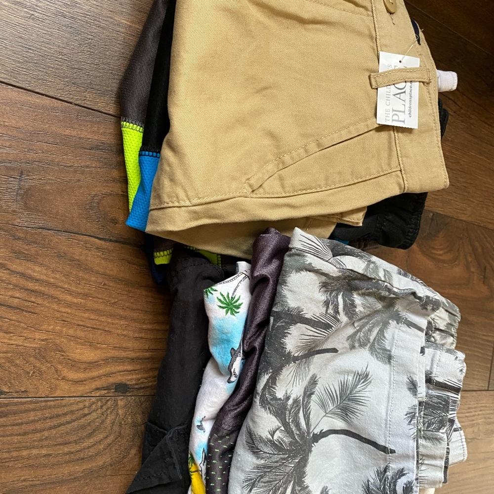 Lot boys shorts size6 (8 pairs)